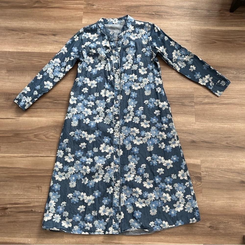 Blue White Chambray Floral Button Font Dress Fits Women Medium